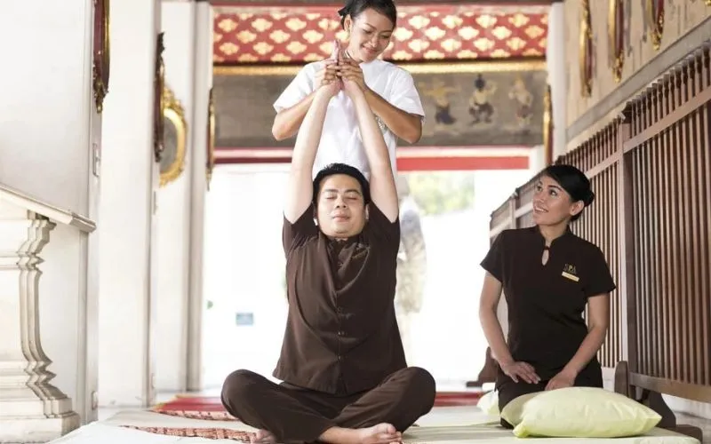 Wat Pho oferece massagem tailandesa tradicional