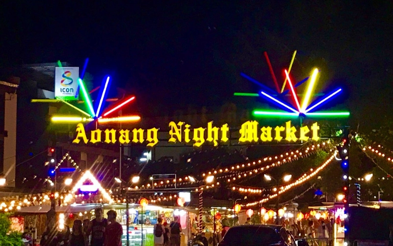 Ao Nang Market reúne sabores e diversão
