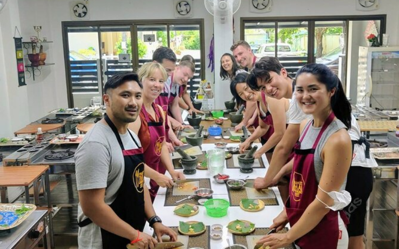 Aprenda pratos locais em aula de culinária