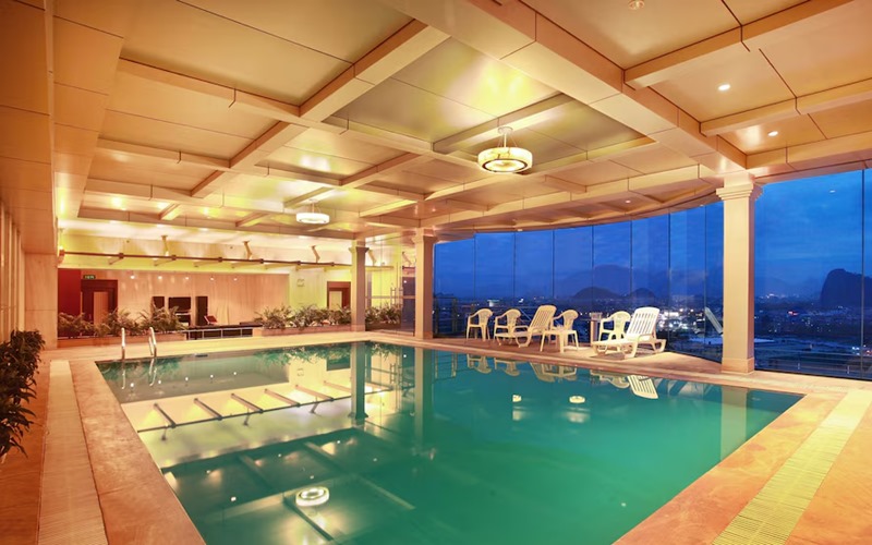 Lijiang Waterfall Hotel Guilin