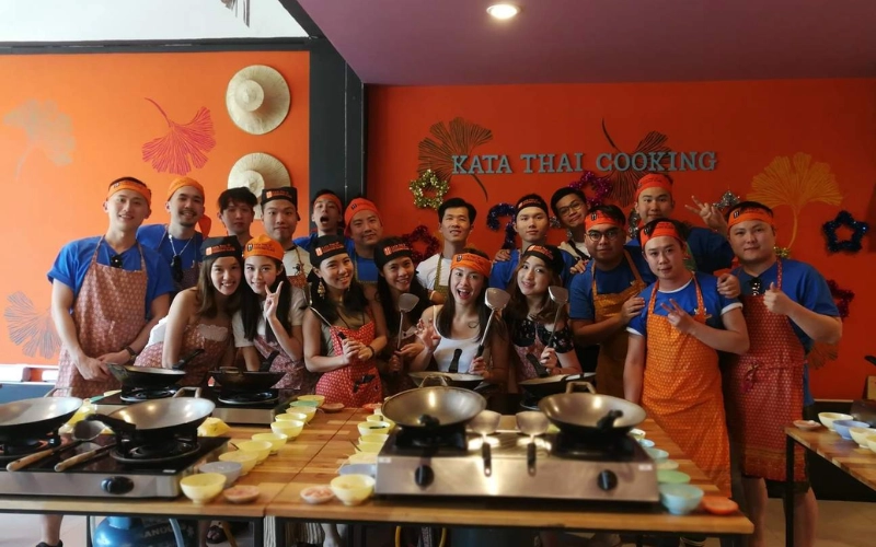 Vivencie a culinária tailandesa na prática em Phuket