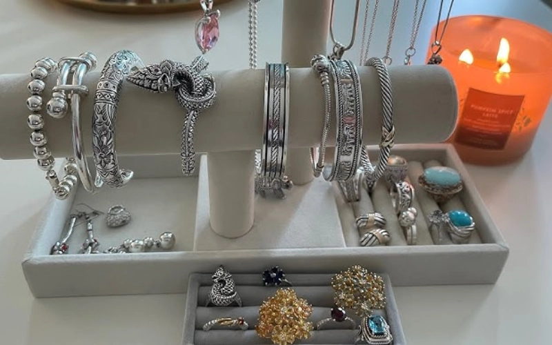 As delicadas joias de prata refletem a habilidade e o talento dos artesãos tailandeses