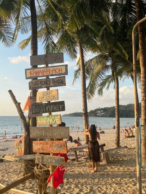 Banana Beach guarda águas azul turquesa claras