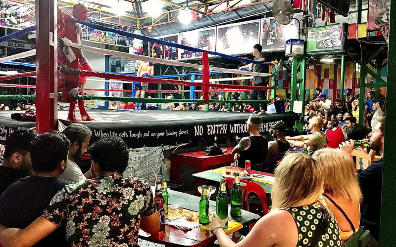 Muay Thai no Reggae Bar é agitado e imperdível