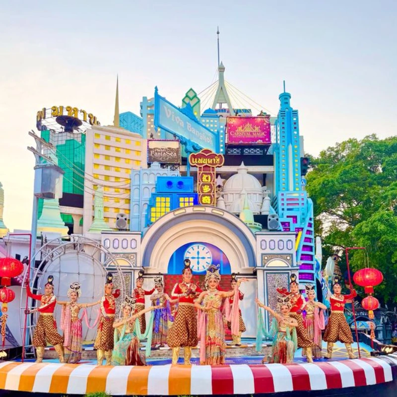 Phuket Fantasea mostra espetáculos culturais brilhantes