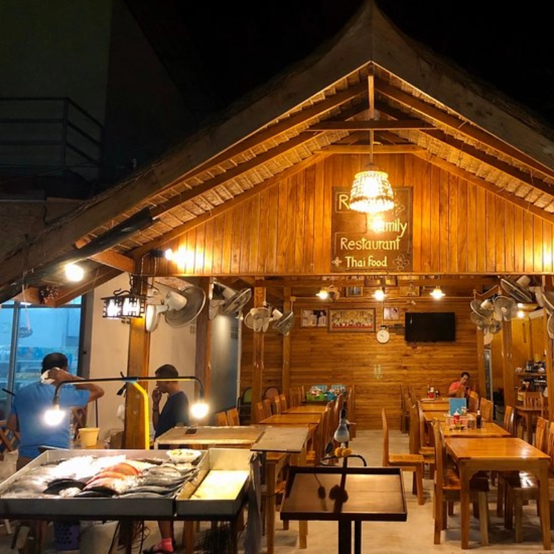 Sabores tailandeses e calor no Railay Family