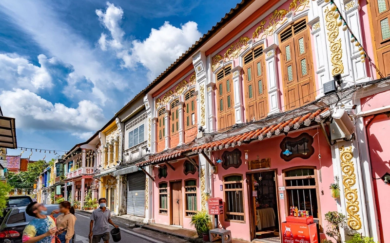 Tours em inglês contam mineração e cultura local