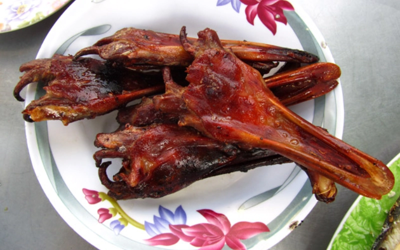 Prove bico de pato frito crocante