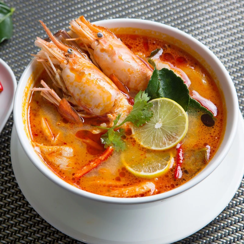 Tom Yum Goong é sopa picante de camarão tailandesa