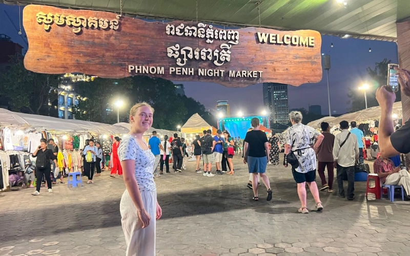 Night Market anima as noites culturais de Phnom Penh