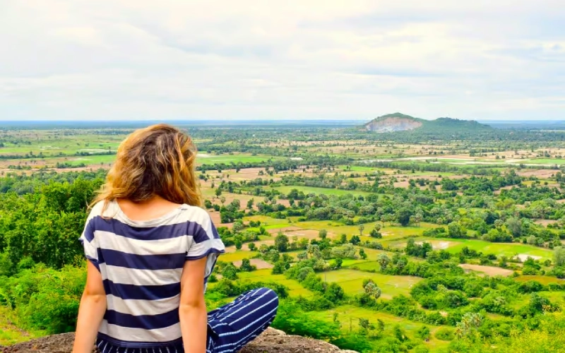Phnom Chisor une história e vistas do Camboja