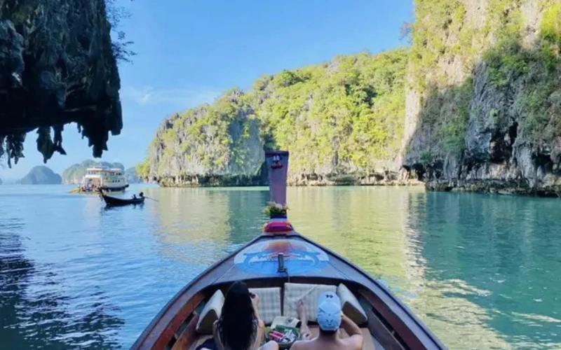 Passeio de barco revela o melhor da baía em um dia