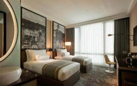 Hotel Stripes Kuala Lumpur Deluxe Room2