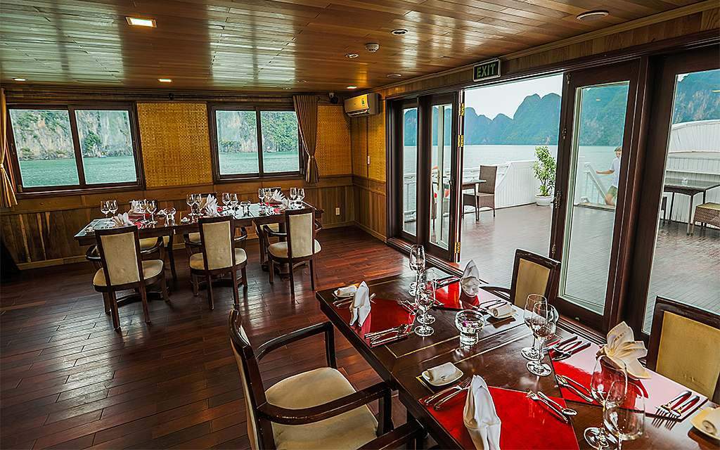 Bhaya Premium Cruise restaurant