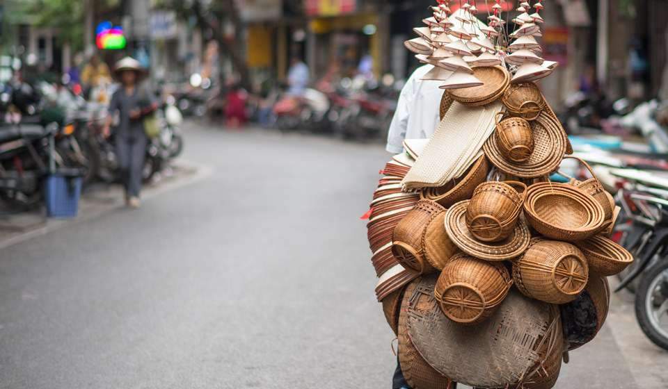 Vendedor callejero de Hanoi