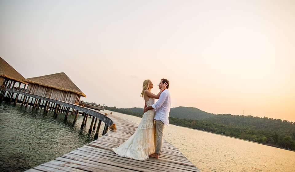 couple in cambodia