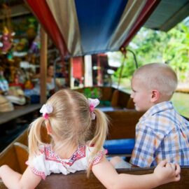 Damnoen Saduak floating market